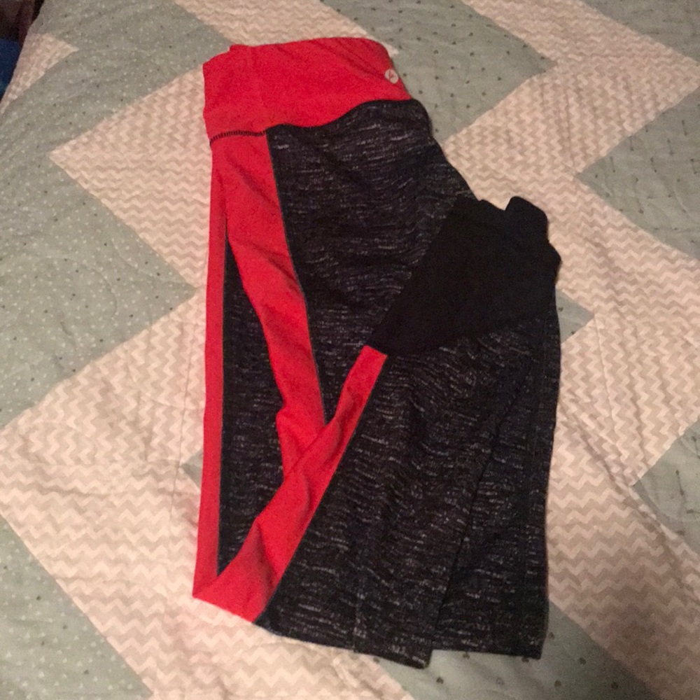 Athletic leggings